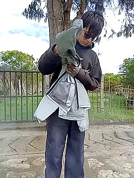 Cuervo maniaco online show from November 24, 2025, 2:39 pm