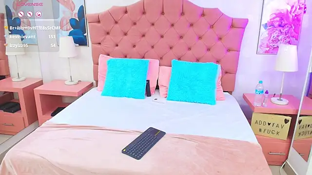 VictoriaBlakee online show from March 6, 2025, 6:05 pm