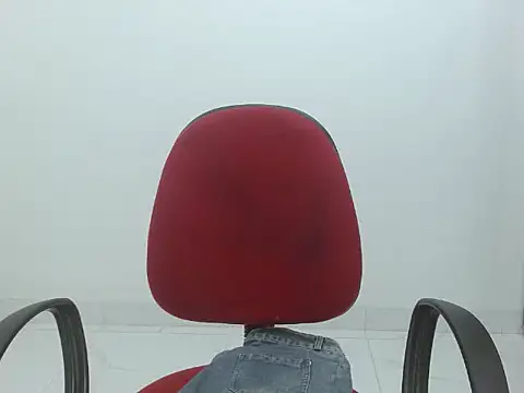 Snapshot of Jikey98 chatting on April 15, 2026, 12:27 am Jikey98 online show from April 15, 2026, 12:27 am