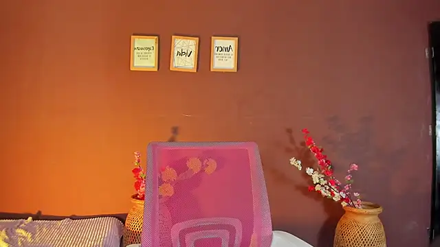 wini fer online show from November 20, 2025, 2:18 pm