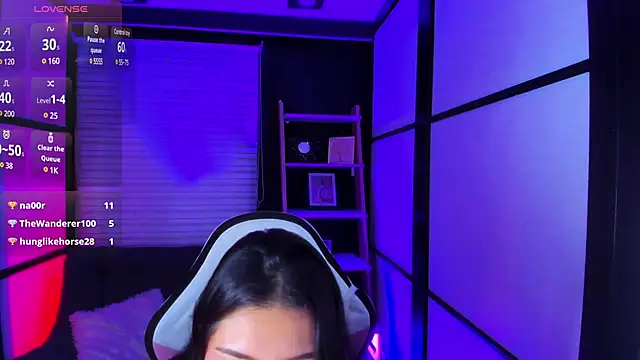 TifanyWhite  online show from February 3, 2025, 10:54 pm