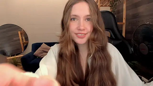 Snapshot of MaryannSoftt chatting on September 23, 2025, 3:52 pm MaryannSoftt online show from September 23, 2025, 3:52 pm