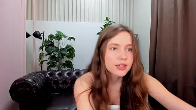 Snapshot of MaryannSoftt chatting on February 16, 2025, 6:32 pm MaryannSoftt online show from February 16, 2025, 6:32 pm