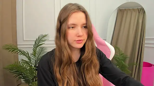 Snapshot of MaryannSoftt chatting on March 15, 2025, 6:21 pm MaryannSoftt online show from March 15, 2025, 6:21 pm