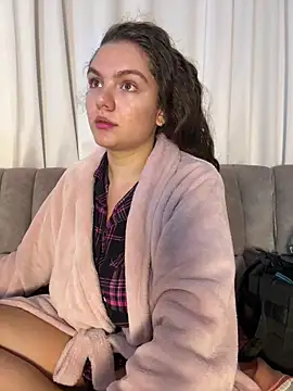 Snapshot of eva_y_marcelo chatting on December 16, 2025, 10:30 am eva y marcelo online show from December 16, 2025, 10:30 am