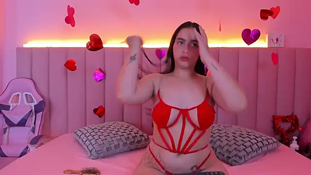 SophieRoyals online show from February 12, 2025, 1:06 pm