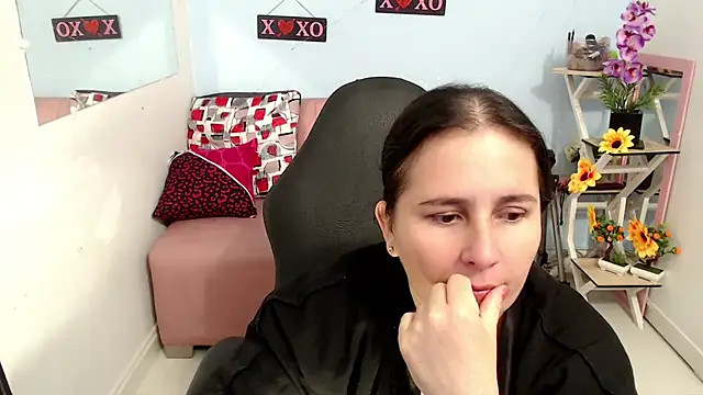 victoria jones online show from October 21, 2025, 6:40 pm