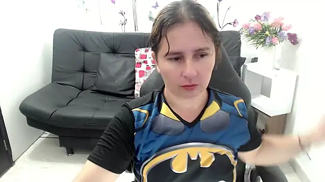 victoria jones online show from May 18, 2026, 1:49 pm