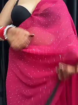 Snapshot of Diya_Chopra chatting on October 10, 2025, 4:35 am Diya Chopra online show from October 10, 2025, 4:35 am