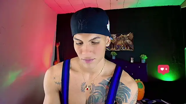 Snapshot of Damian_latinxxx chatting on February 26, 2025, 6:08 am Damian latinxxx online show from February 26, 2025, 6:08 am