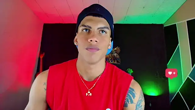 Snapshot of Damian_latinxxx chatting on February 27, 2025, 6:02 am Damian latinxxx online show from February 27, 2025, 6:02 am