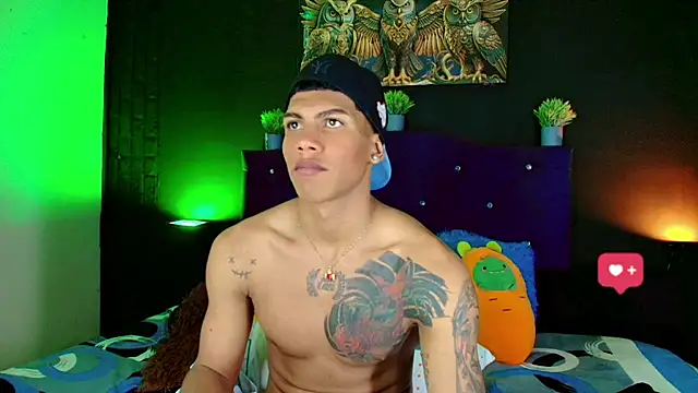 Snapshot of Damian_latinxxx chatting on March 2, 2025, 2:41 am Damian latinxxx online show from March 2, 2025, 2:41 am