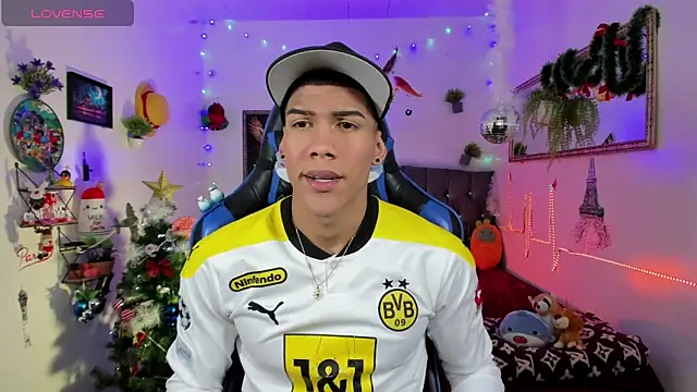 Damian latinxxx online show from December 1, 2025, 3:07 am