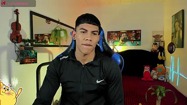 Damian latinxxx online show from April 18, 2026, 3:09 am