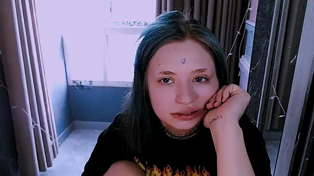 Snapshot of candy_lina chatting on October 19, 2025, 8:17 am candy lina online show from October 19, 2025, 8:17 am