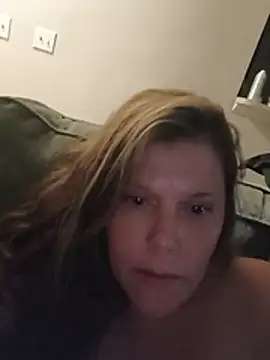 ALISSA BREANN online show from August 7, 2026, 9:59 am