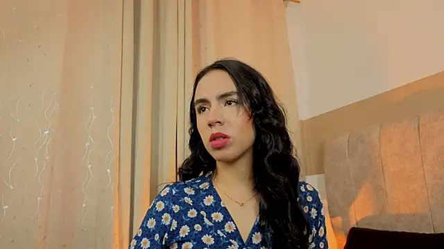 Snapshot of Zara_dulce chatting on April 27, 2026, 1:09 pm Zara dulce online show from April 27, 2026, 1:09 pm
