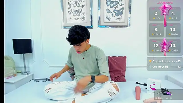 Snapshot of Santy_carrington chatting on January 8, 2025, 12:28 am Santy carrington online show from January 8, 2025, 12:28 am