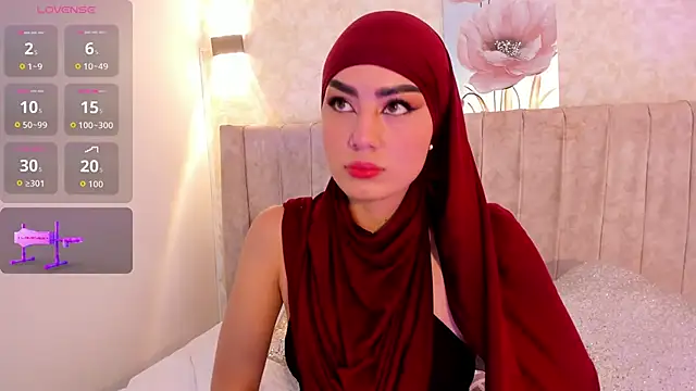 fatimarab online show from October 30, 2025, 8:39 pm