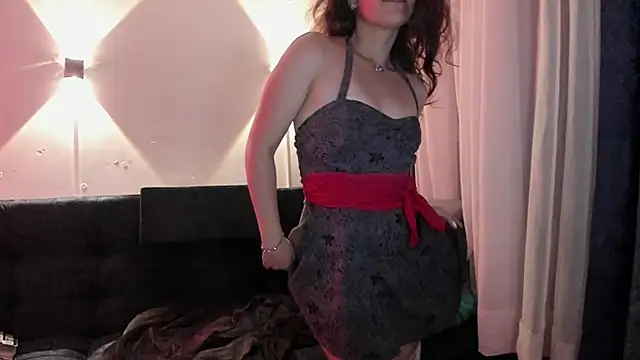 April Evans26 online show from December 6, 2024, 3:35 am