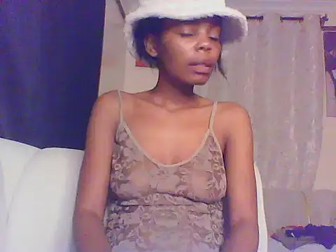 sweetanabella4 online show from March 23, 2026, 7:41 am