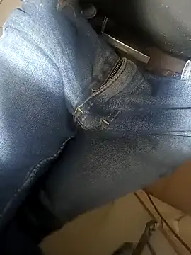 Snapshot of franko1987 chatting on March 17, 2025, 5:12 am franko1987 online show from March 17, 2025, 5:12 am