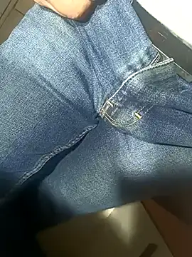 Snapshot of franko1987 chatting on February 28, 2025, 5:04 am franko1987 online show from February 28, 2025, 5:04 am