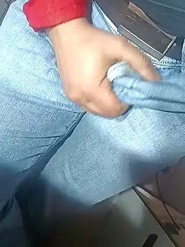 Snapshot of franko1987 chatting on February 23, 2025, 5:56 am franko1987 online show from February 23, 2025, 5:56 am