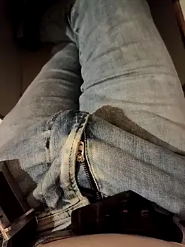 Snapshot of franko1987 chatting on September 25, 2025, 3:56 am franko1987 online show from September 25, 2025, 3:56 am