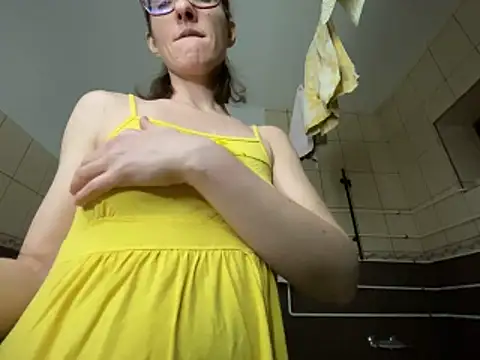 Snapshot of Milky_hairy_mommy chatting on February 1, 2026, 7:45 pm Milky hairy mommy online show from February 1, 2026, 7:45 pm