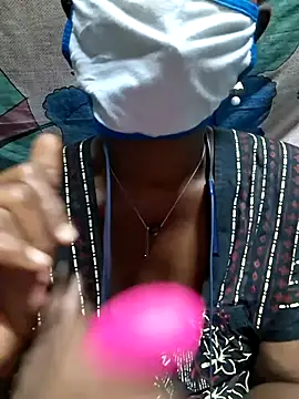 Snapshot of Tamil--Rani chatting on November 20, 2025, 1:34 pm Tamil--Rani online show from November 20, 2025, 1:34 pm