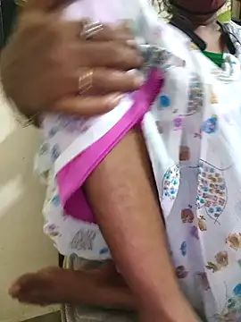 Snapshot of Tamil--Rani chatting on February 14, 2025, 7:54 pm Tamil--Rani online show from February 14, 2025, 7:54 pm