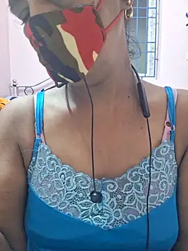 Snapshot of Tamil--Rani chatting on April 14, 2026, 1:27 pm Tamil--Rani online show from April 14, 2026, 1:27 pm