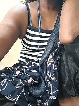 Snapshot of Tamil--Rani chatting on February 23, 2025, 9:55 am Tamil--Rani online show from February 23, 2025, 9:55 am