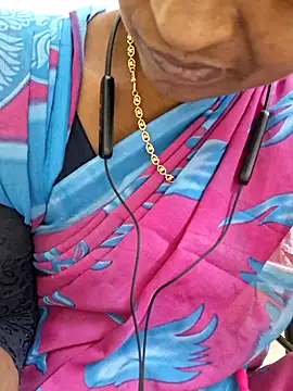 Snapshot of Tamil--Rani chatting on January 10, 2026, 3:07 pm Tamil--Rani online show from January 10, 2026, 3:07 pm