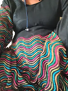 Snapshot of Tamil--Rani chatting on February 18, 2025, 9:43 am Tamil--Rani online show from February 18, 2025, 9:43 am