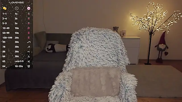 Snapshot of milamurrr chatting on December 21, 2024, 5:18 pm milamurrr online show from December 21, 2024, 5:18 pm