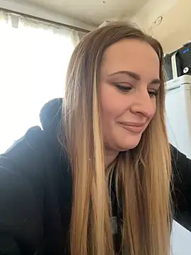 Snapshot of OlgaBuzzz chatting on February 14, 2025, 6:56 am OlgaBuzzz online show from February 14, 2025, 6:56 am