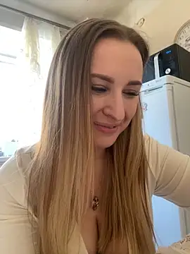 Snapshot of OlgaBuzzz chatting on January 14, 2025, 6:02 am OlgaBuzzz online show from January 14, 2025, 6:02 am