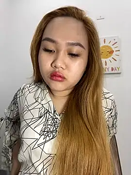 Snapshot of Odette68 chatting on February 11, 2026, 1:05 am Odette68 online show from February 11, 2026, 1:05 am