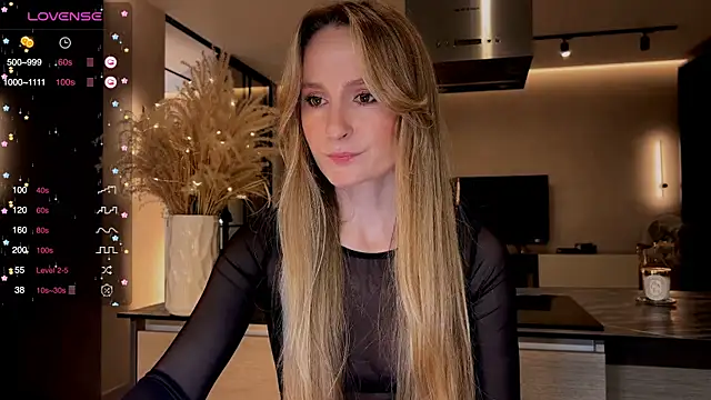 Snapshot of Peach__juice chatting on January 21, 2025, 4:48 pm Peach juice online show from January 21, 2025, 4:48 pm