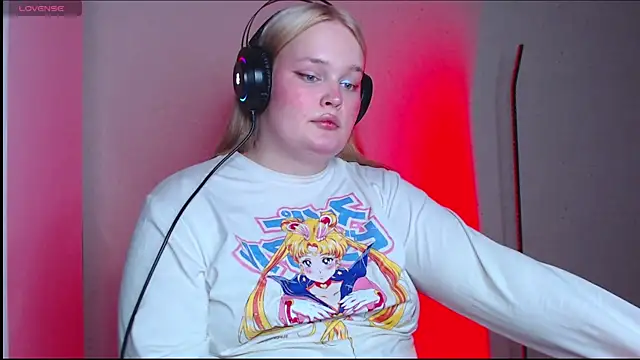 rozzhaos8 online show from October 28, 2025, 8:08 pm