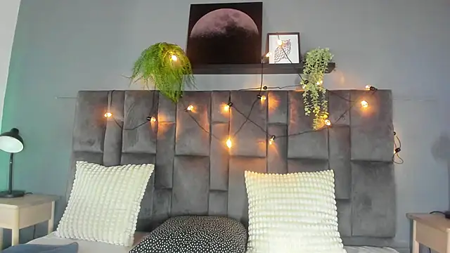 AmbarHills 1 online show from May 28, 2026, 11:38 am