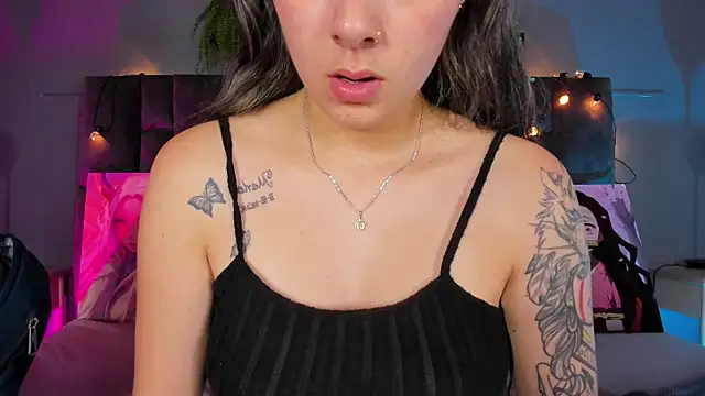 AmbarHills 1 online show from April 17, 2026, 11:46 am