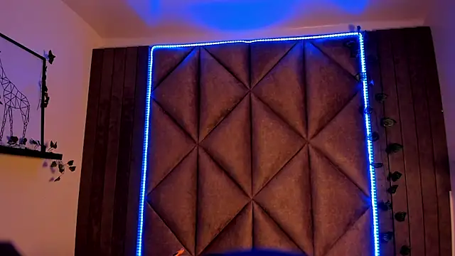 AbbyWathson online show from April 2, 2026, 12:01 pm