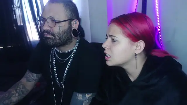 darkclothes online show from February 19, 2025, 1:50 pm