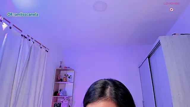 Aleja24Evans online show from December 3, 2025, 12:33 am