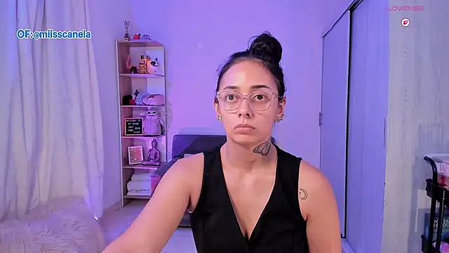 Aleja24Evans online show from November 28, 2025, 12:11 am