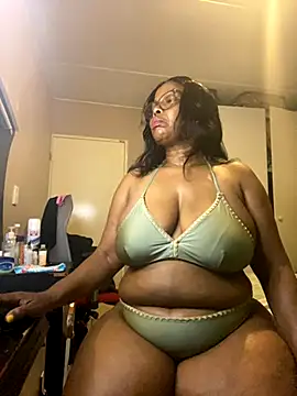 Nomthie online show from November 20, 2025, 8:53 pm