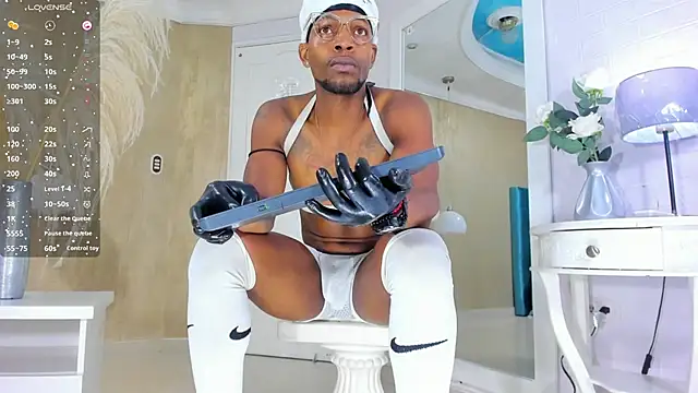 RicoBrown777  online show from December 3, 2025, 4:13 am